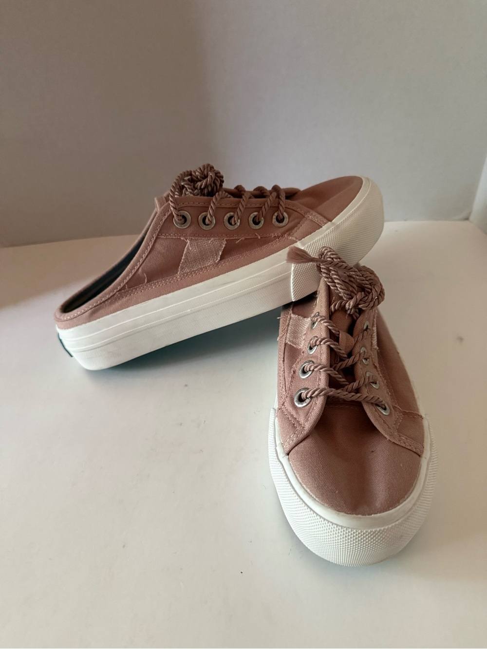 Blowfish Malibu Lainey Dusty Pink Slip-On Platform Sneakers Women’s 8